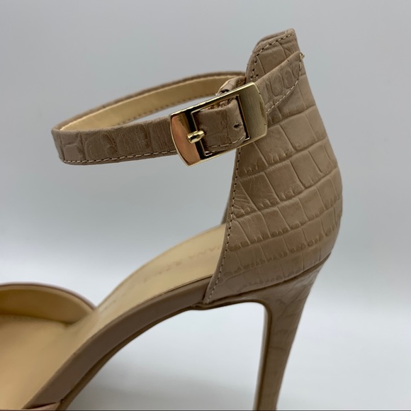 Banana Republic Adjustable Strap Alligator Textured Heel Size 7 - Picture 5 of 10